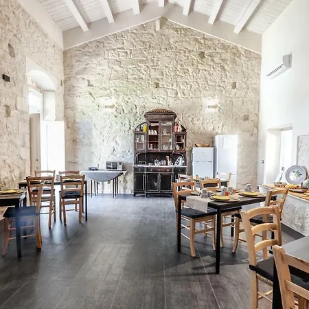 Farm stay Giardini Acantus *